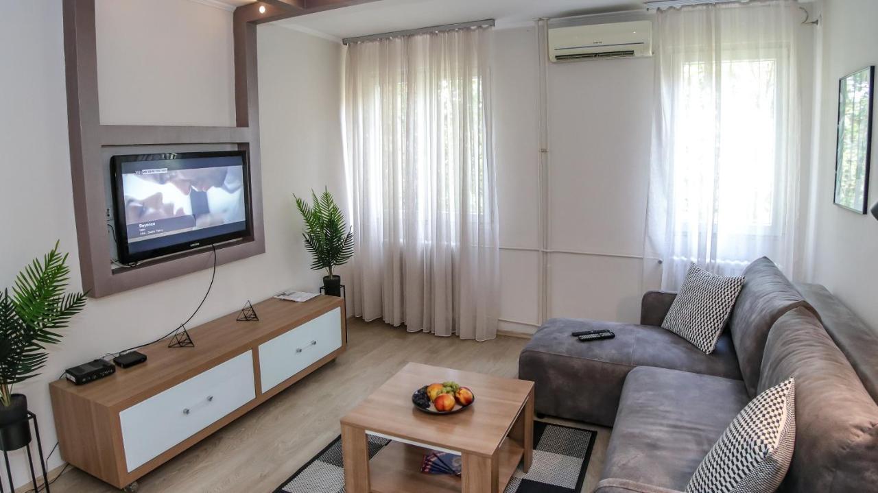 Delta City New Belgrade Apartment Free Public Parking Exterior photo